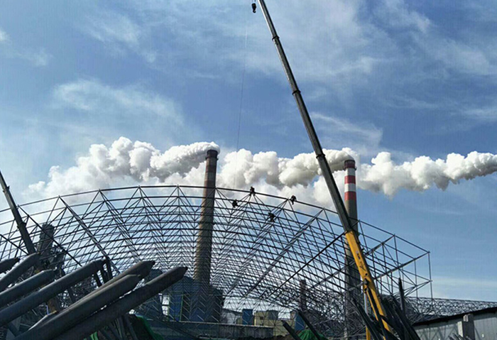 个旧钢铁储存库